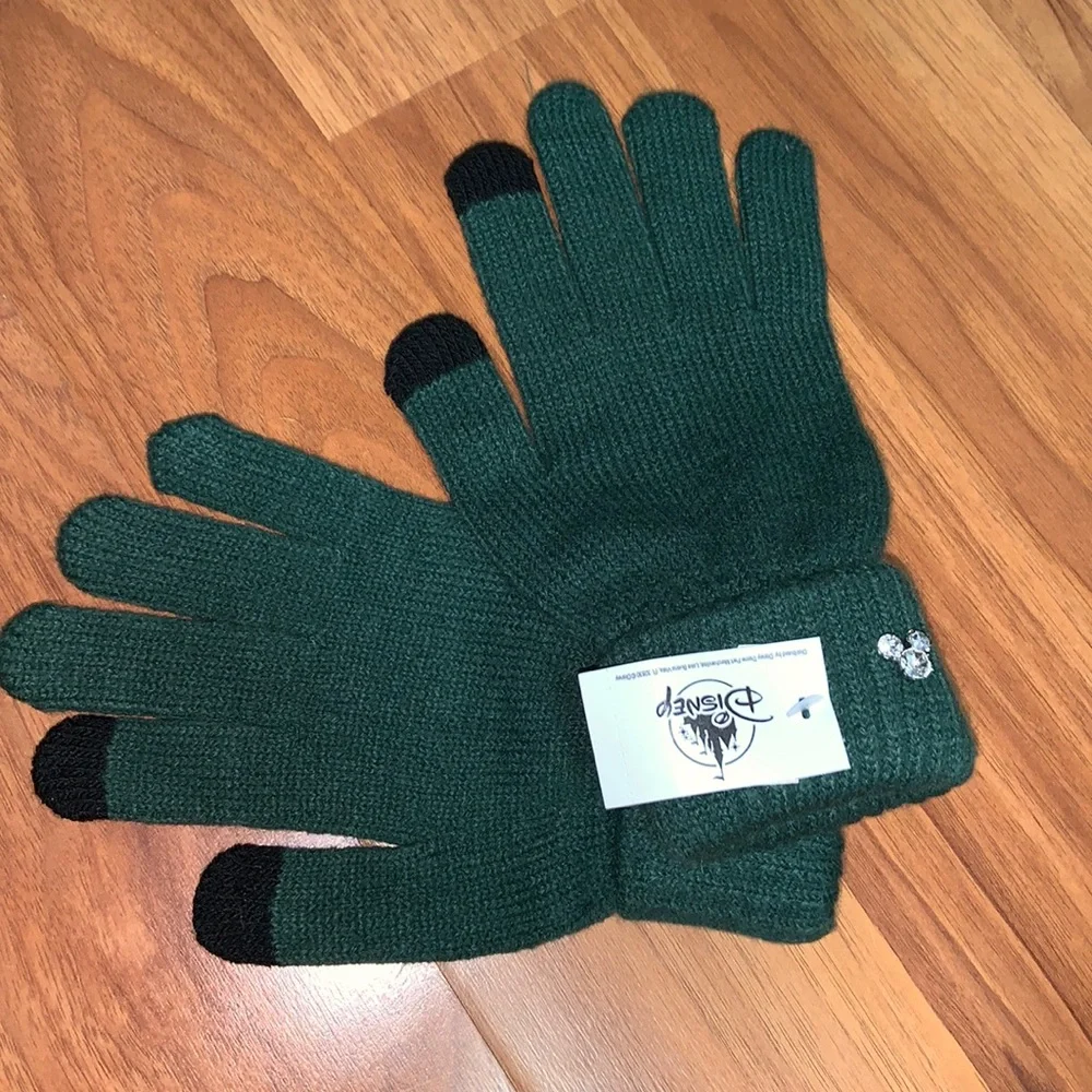 NWT Disney Disney Parks Gloves